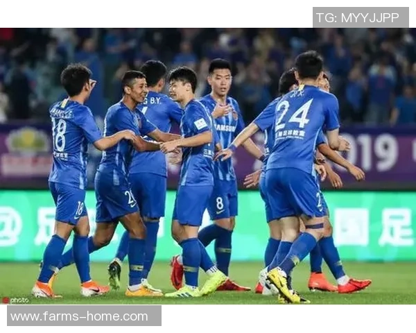 江苏苏宁迎战河北精英争夺联赛关键三分的激烈对决